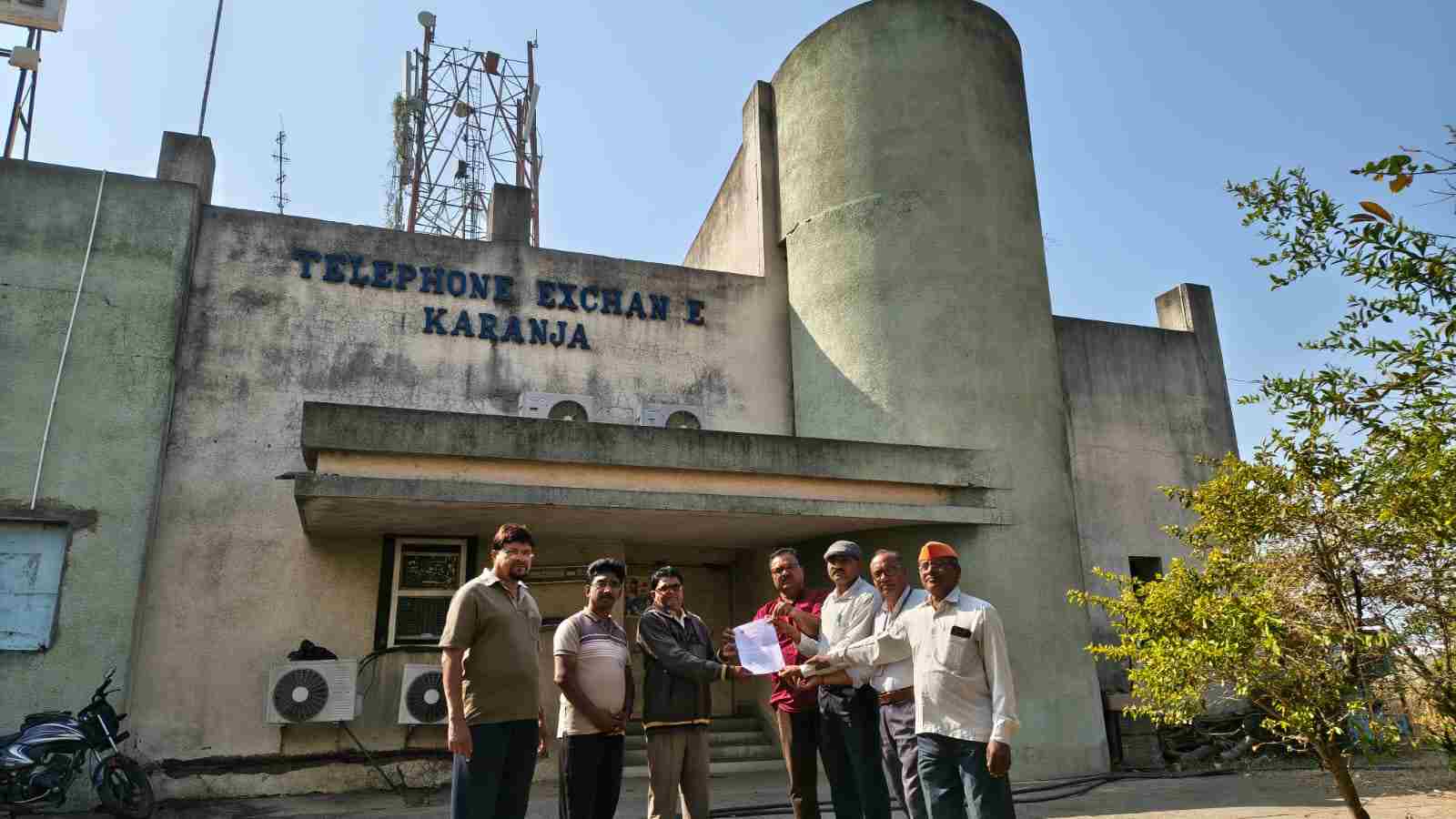 बीएसएनएलच्या मोबाईल नेटवर्कमध्ये तातडीने सुधारणा करा